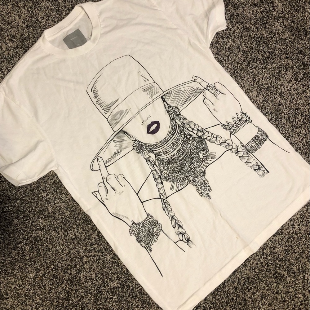 Never Worn: Beyoncé ‘Sorry Not Sorry’ Formation Tour T-shirt 2016.